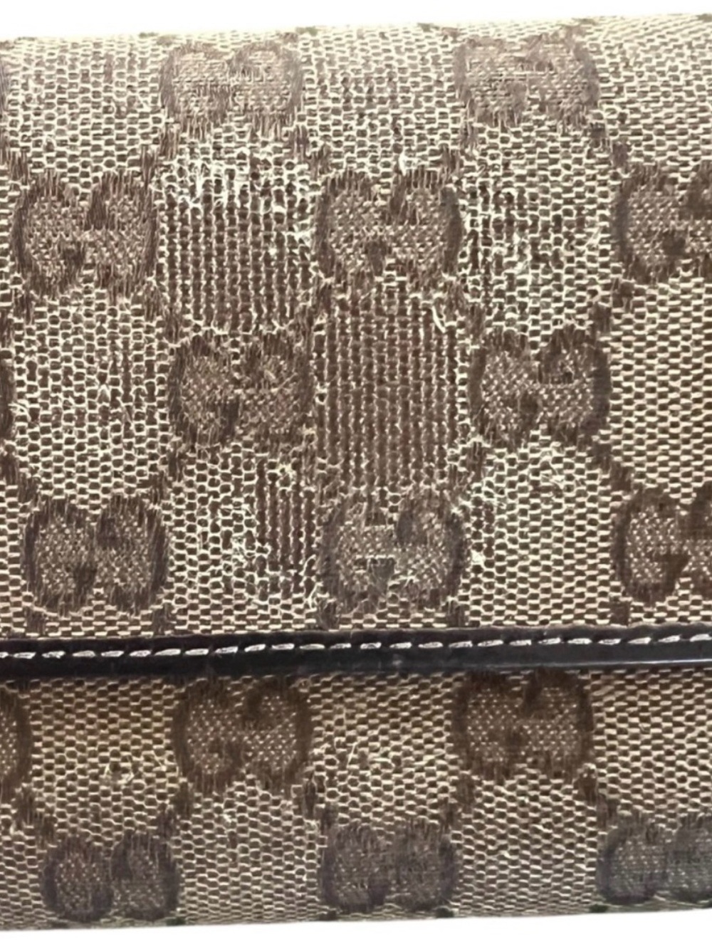 Gucci GG Heart Logo Wallet - Picture 4 of 11